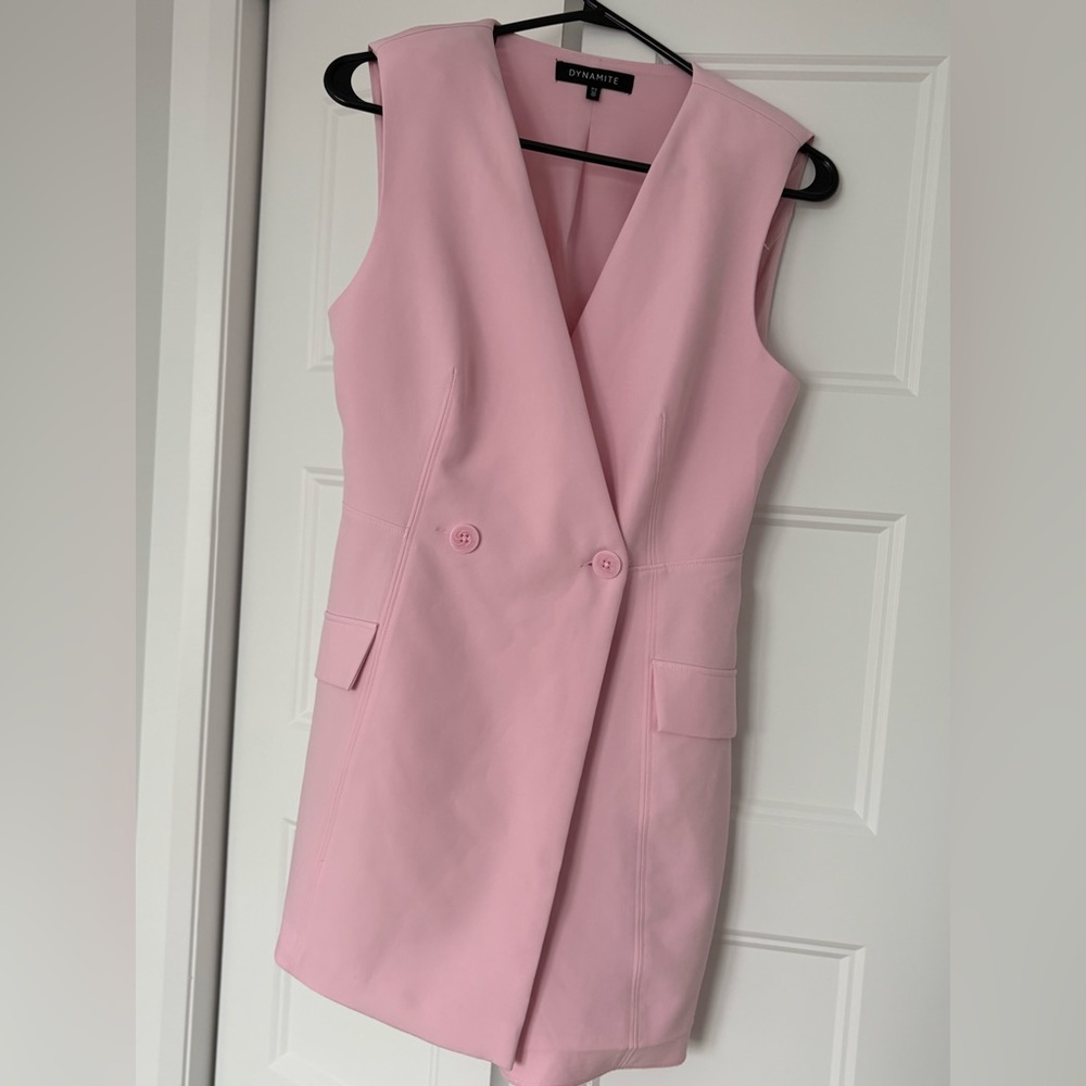 Dynamite Light Pink Sleeveless Romper